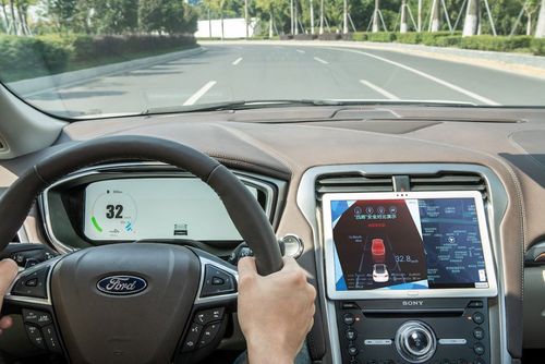 福特汽车在华实现首次c-v2x"四跨"应用示范测试